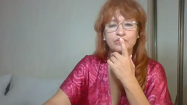 Snapshot of Marellaa chatting on 10-11-25, 11:09 Marellaa online show from 10-11-25, 11:09