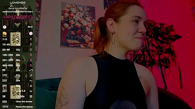 Snapshot of the_high_priestess chatting on 05-08-26, 05:13 the high priestess online show from 05-08-26, 05:13