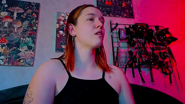 Snapshot of the_high_priestess chatting on 05-18-26, 05:02 the high priestess online show from 05-18-26, 05:02