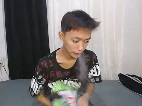 Snapshot of Innocentfucker chatting on 02-28-26, 02:40 Innocentfucker online show from 02-28-26, 02:40