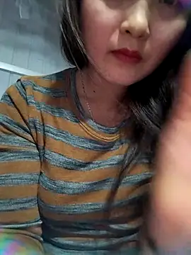 Snapshot of moa_koa chatting on 12-15-25, 12:53 moa koa online show from 12-15-25, 12:53