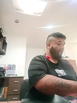 Snapshot of Rolo-Sumiso chatting on 03-02-26, 05:20 Rolo-Sumiso online show from 03-02-26, 05:20