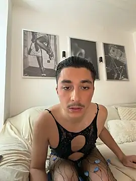 Snapshot of Pablo27622 chatting on 10-24-25, 04:58 Pablo27622 online show from 10-24-25, 04:58