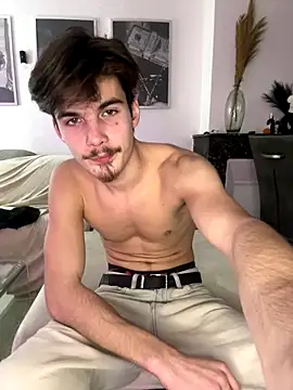 Snapshot of Pablo27622 chatting on 11-19-25, 06:08 Pablo27622 online show from 11-19-25, 06:08