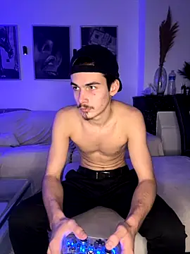 Snapshot of Pablo27622 chatting on 11-21-25, 07:56 Pablo27622 online show from 11-21-25, 07:56