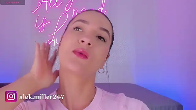 Snapshot of aleksandramiller_ chatting on 09-15-25, 12:38 aleksandramiller online show from 09-15-25, 12:38