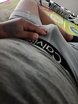 Snapshot of Tatto_03 chatting on 02-09-26, 06:12 Tatto 03 online show from 02-09-26, 06:12