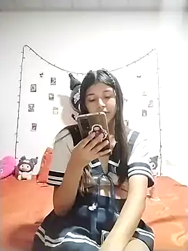 Snapshot of hanna_ross27 chatting on 09-24-25, 05:33 hanna ross27 online show from 09-24-25, 05:33