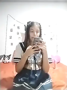 Snapshot of hanna_ross27 chatting on 10-14-25, 06:03 hanna ross27 online show from 10-14-25, 06:03