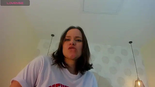 GIANAMILLER6 online show from 10-29-25, 12:18