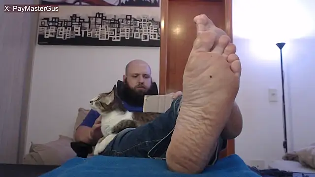 Snapshot of PayMasterGus chatting on 10-04-25, 02:31 PayMasterGus online show from 10-04-25, 02:31