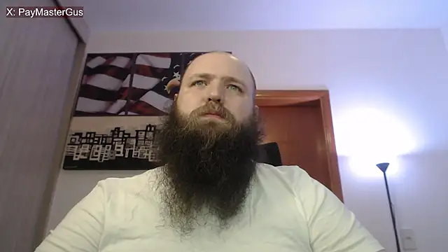 Snapshot of PayMasterGus chatting on 10-11-25, 02:22 PayMasterGus online show from 10-11-25, 02:22