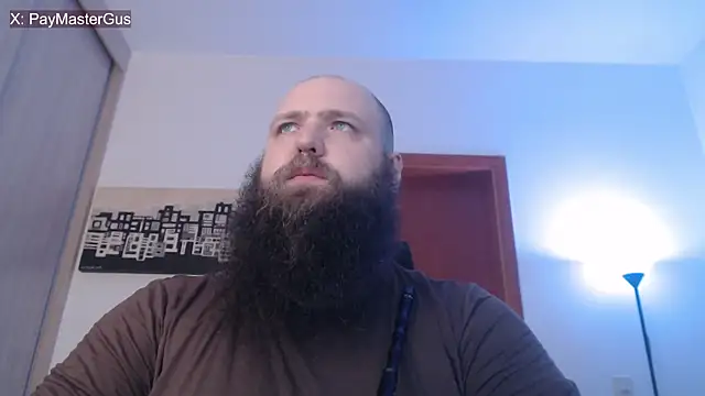 Snapshot of PayMasterGus chatting on 11-05-25, 05:40 PayMasterGus online show from 11-05-25, 05:40