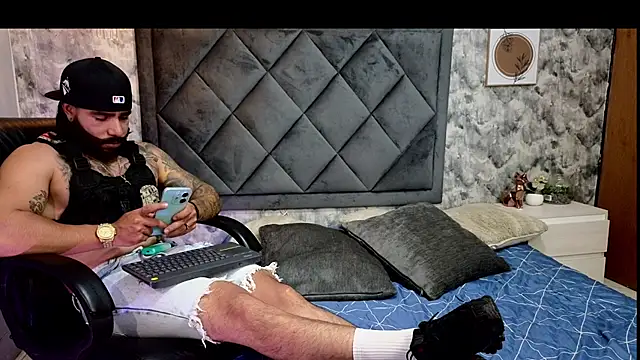 Apolo rousse1 online show from 10-08-25, 08:50