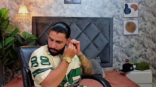 Apolo rousse1 online show from 11-12-25, 08:30