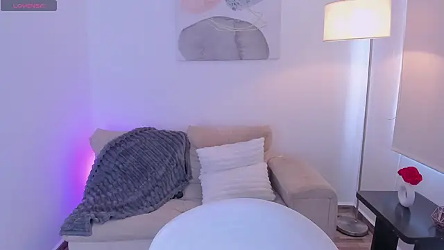 Snapshot of Agatha_brown1 chatting on 11-14-25, 05:11 Agatha brown1 online show from 11-14-25, 05:11