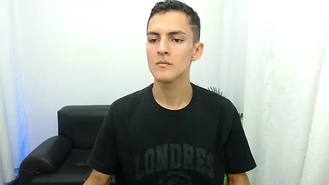 Matiius18 online show from 10-28-25, 01:47