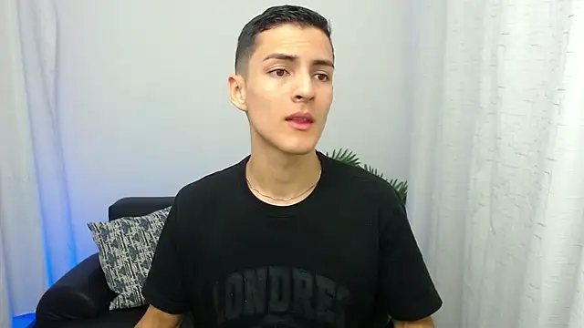 Matiius18 online show from 11-24-25, 02:17