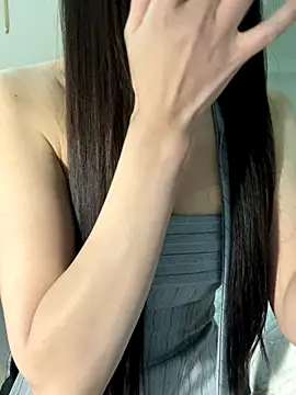 Dior baby online show from 11-22-25, 05:06