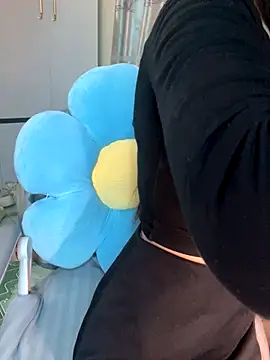 Dior baby online show from 12-15-25, 01:43