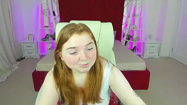 Snapshot of KattyRose8 chatting on 05-19-26, 01:56 KattyRose8 online show from 05-19-26, 01:56
