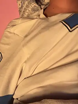 Snapshot of Neha18 chatting on 02-03-26, 05:51 Neha18 online show from 02-03-26, 05:51