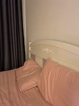 Ella-A9 online show from 09-13-25, 05:13