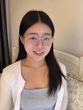 Ella-A9 online show from 09-30-25, 02:22