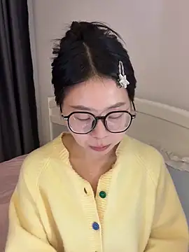 Ella-A9 online show from 11-08-25, 01:33