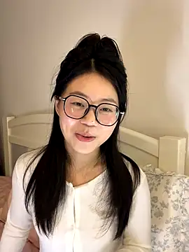 Ella-A9 online show from 11-13-25, 03:55