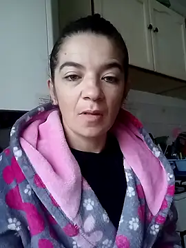 Snapshot of alinaalinutzq chatting on 11-23-25, 06:02 alinaalinutzq online show from 11-23-25, 06:02