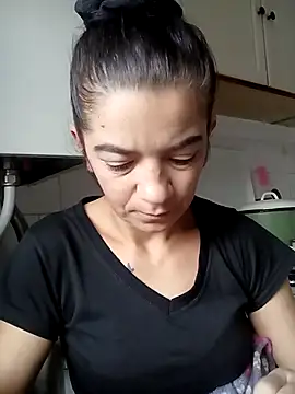 Snapshot of alinaalinutzq chatting on 11-25-25, 02:17 alinaalinutzq online show from 11-25-25, 02:17