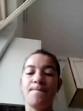 Snapshot of alinaalinutzq chatting on 11-28-25, 08:06 alinaalinutzq online show from 11-28-25, 08:06