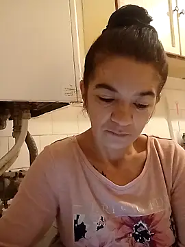 Snapshot of alinaalinutzq chatting on 11-29-25, 05:21 alinaalinutzq online show from 11-29-25, 05:21