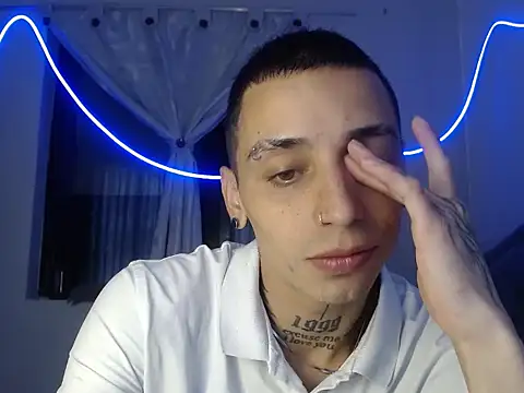 Snapshot of xalejo_max chatting on 09-22-25, 03:14 xalejo max online show from 09-22-25, 03:14