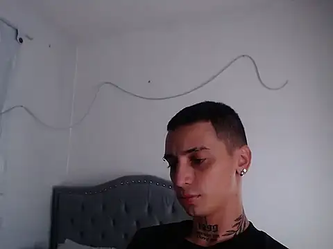 Snapshot of xalejo_max chatting on 09-23-25, 02:53 xalejo max online show from 09-23-25, 02:53