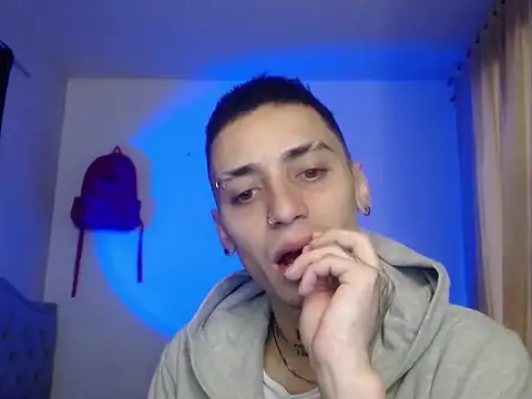 Snapshot of xalejo_max chatting on 10-11-25, 06:39 xalejo max online show from 10-11-25, 06:39