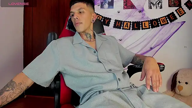 Savajelust online show from 10-21-25, 02:34