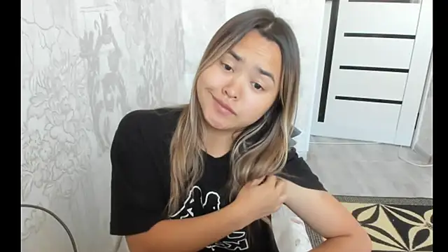 Snapshot of saika_blush chatting on 11-02-25, 03:53 saika blush online show from 11-02-25, 03:53