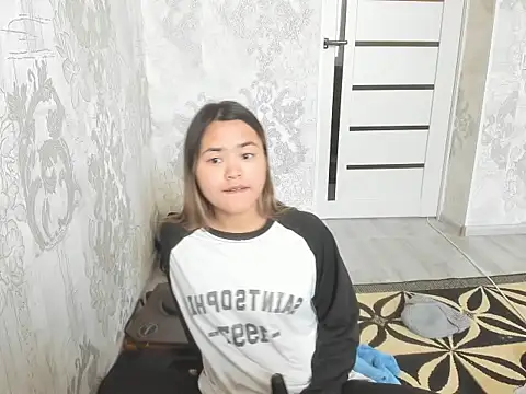 Snapshot of saika_blush chatting on 12-05-25, 07:17 saika blush online show from 12-05-25, 07:17