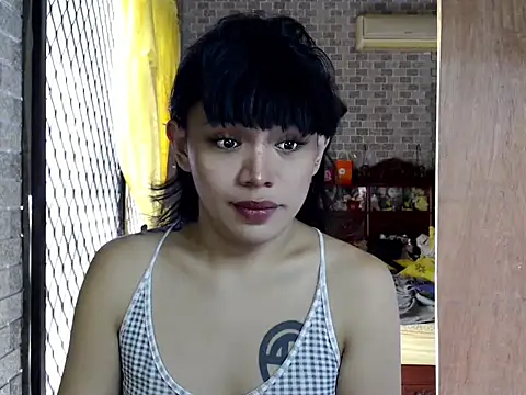 Snapshot of kylinexx chatting on 04-30-26, 12:17 kylinexx online show from 04-30-26, 12:17