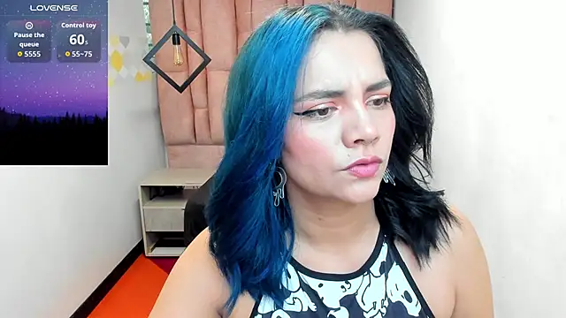 Kiara Cruz   online show from 10-07-25, 08:06