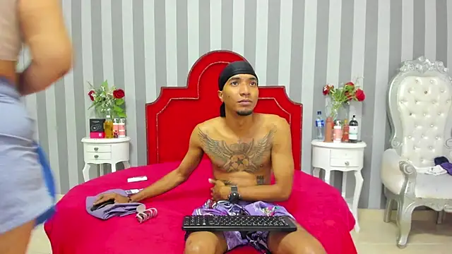 Snapshot of CaroyAndy chatting on 01-13-26, 12:32 CaroyAndy online show from 01-13-26, 12:32