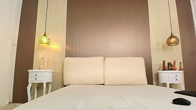 Snapshot of Tiifany_Baker chatting on 11-25-25, 07:47 Tiifany Baker online show from 11-25-25, 07:47