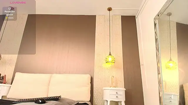 Tiifany Baker online show from 12-22-25, 07:55