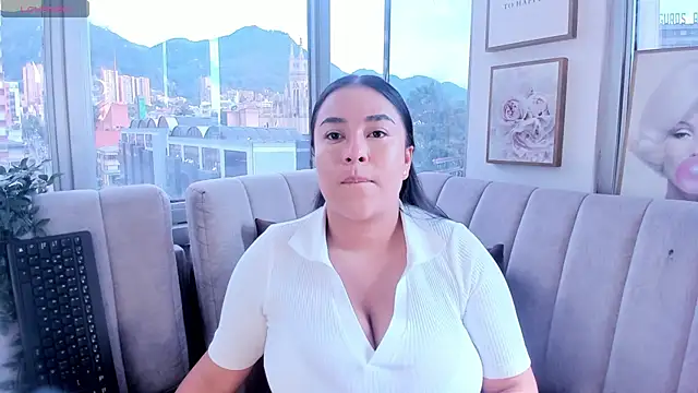 Zoey thompson online show from 10-04-25, 07:34