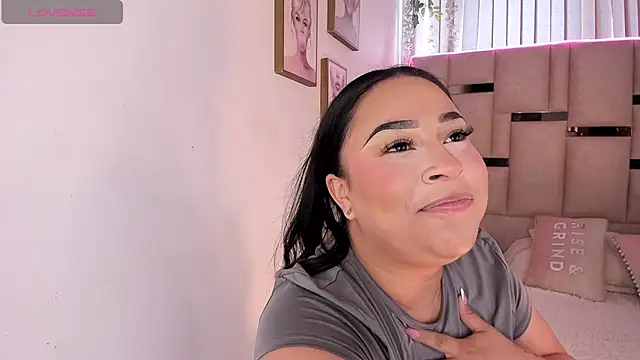 Zoey thompson online show from 11-03-25, 07:48