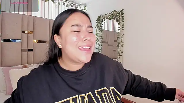 Zoey thompson online show from 01-11-26, 01:27