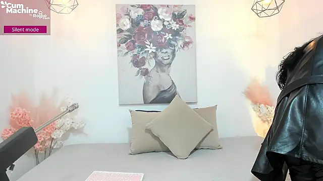 Snapshot of lucyy_liiuu chatting on 09-26-25, 01:04 lucyy liiuu online show from 09-26-25, 01:04