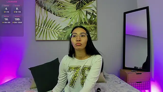 Snapshot of lucyy_liiuu chatting on 10-23-25, 12:37 lucyy liiuu online show from 10-23-25, 12:37